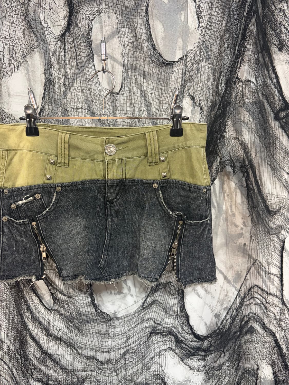 Y2K grunge two-tone stud mini skirt 상품이미지4