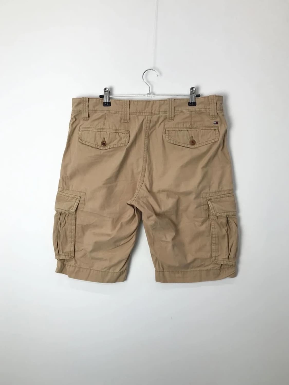 Tommy Hilfiger Beige Cargo Shorts 상품이미지5
