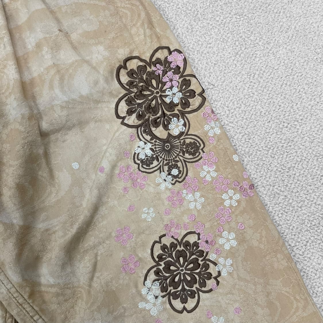 카라쿠리 타마시 Karakuri 사쿠라 자수 와이드 팬츠 상품이미지5