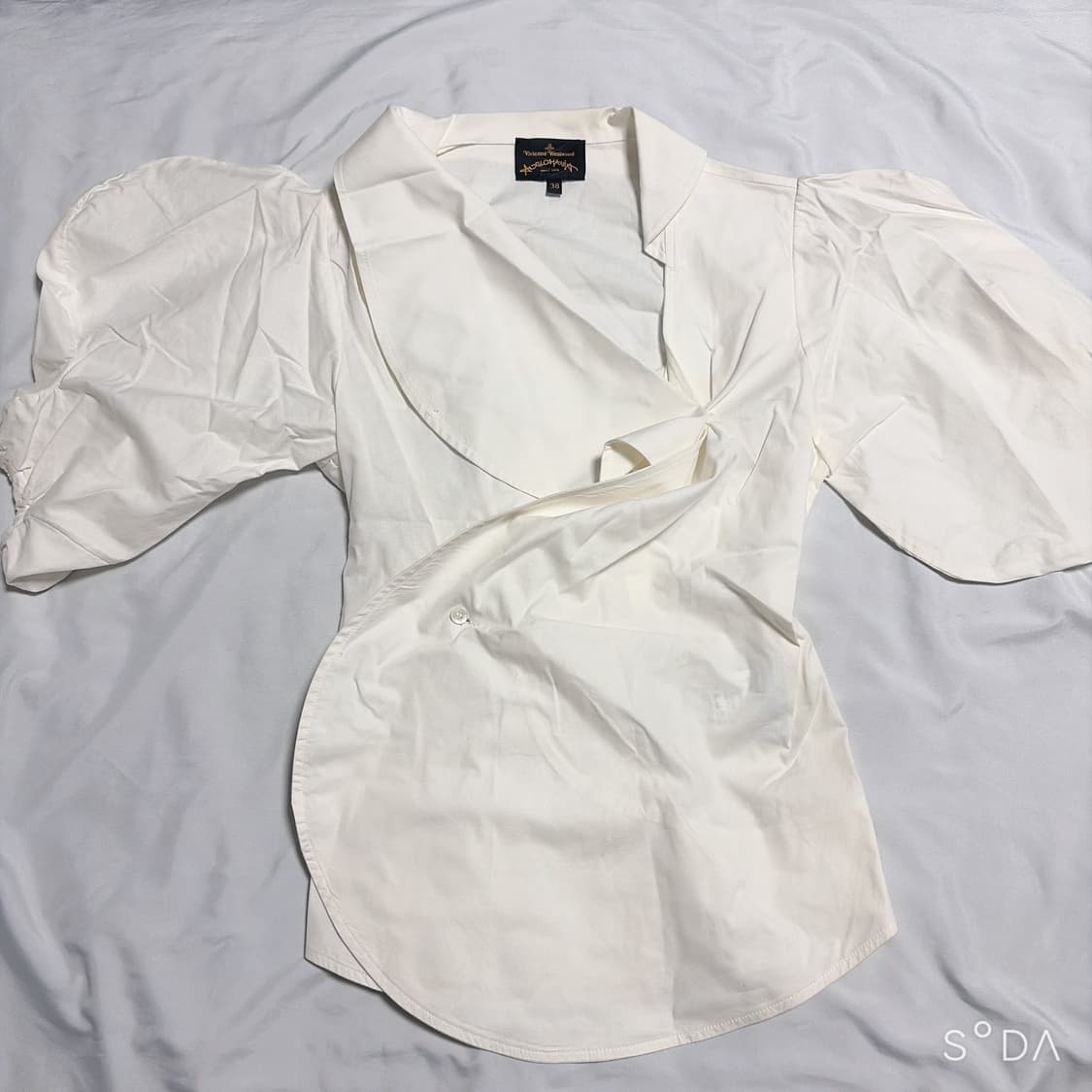 비비안웨스트우드 언발 퍼프 블라우스 38 상품이미지1