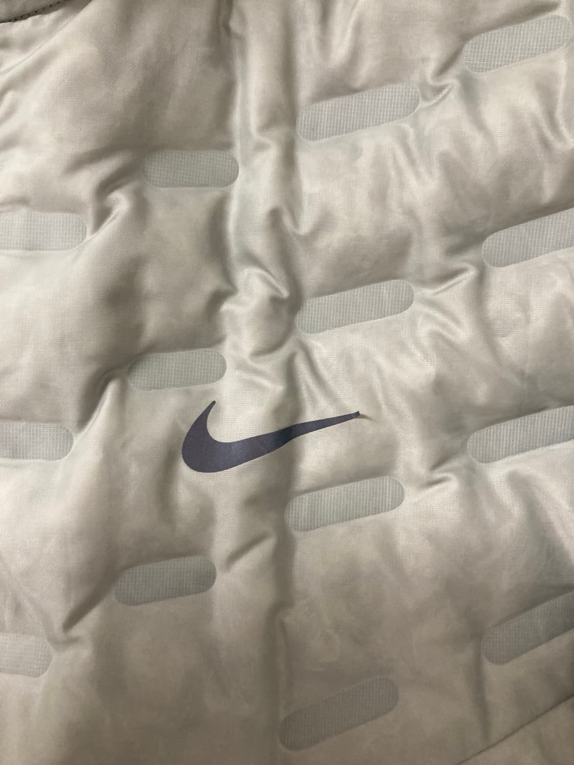 나이키 써마핏 ADV 에어로로프트 상품이미지3