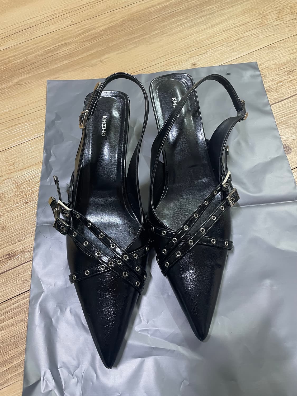 기호 BELTED SLINGBACK / BLACK 상품이미지1