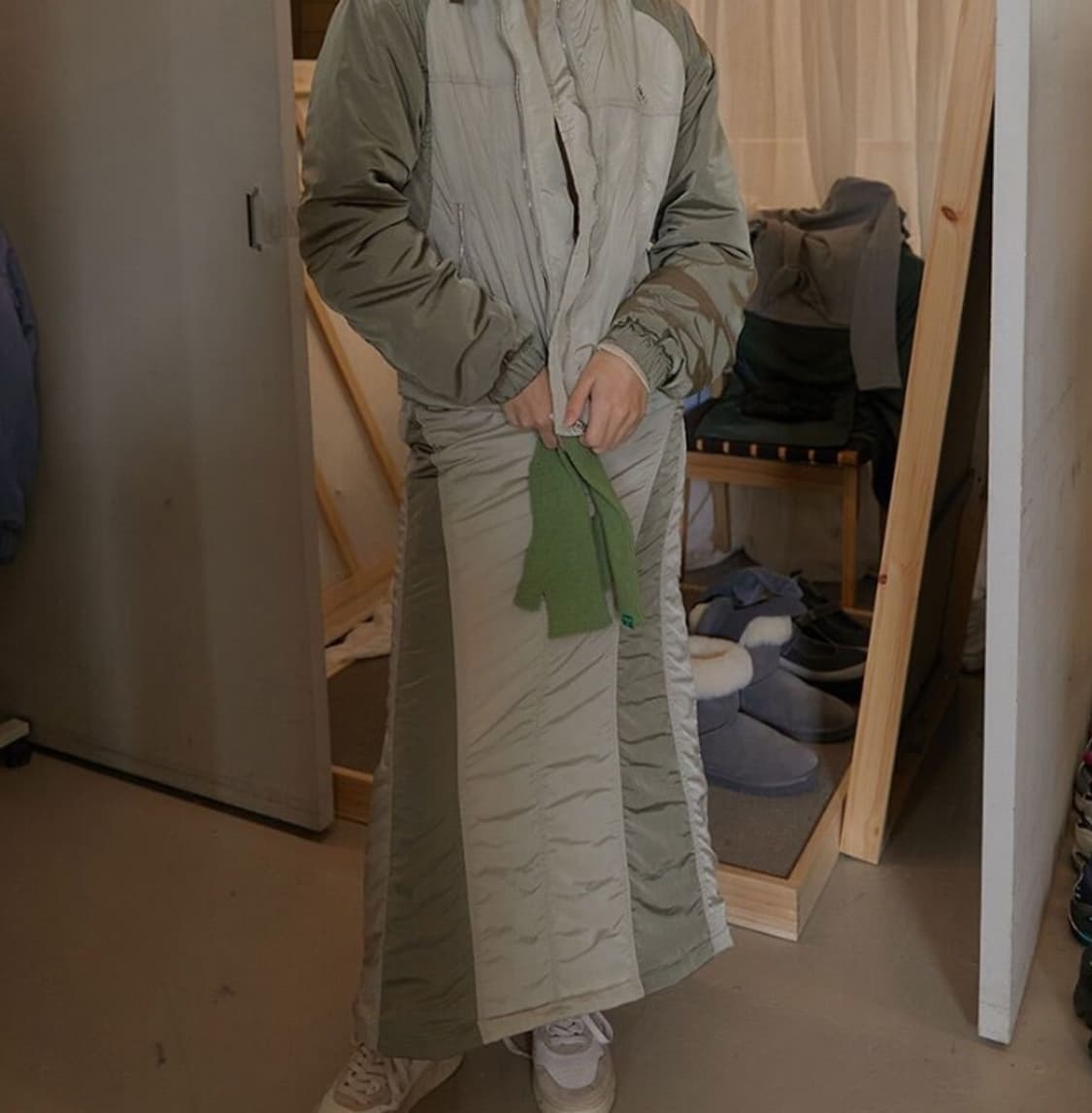 1회착) 노컨텐츠 머메이드 라인 윈드브레이커 스커트 카키 S 상품이미지1