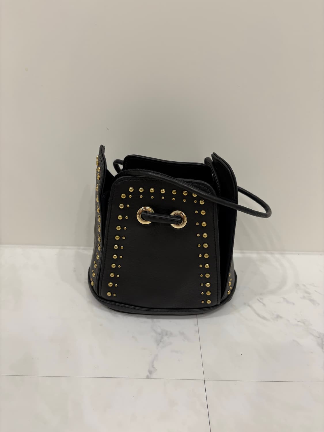 &other stories 스터드미니버킷백 상품이미지6