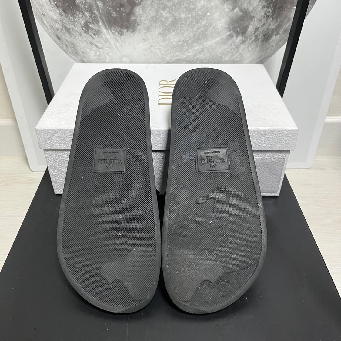 정품 43) 발렌티노 러버 락스터드 슬라이드 슬리퍼 275 상품이미지5