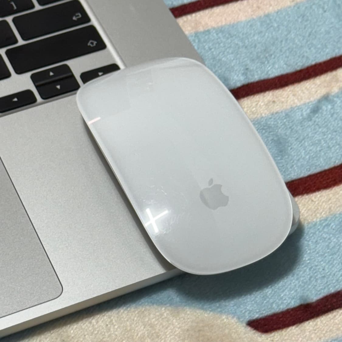 맥북 에어 15 실버 M2 8코어 512기가, 마우스 판매합니다! 상품이미지3