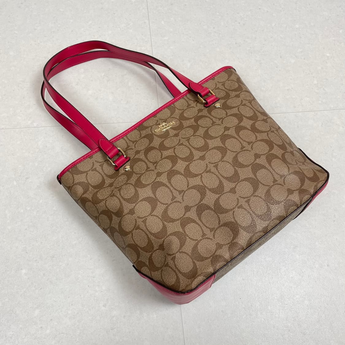 코치 Coach 시그니처 레더 트리밍 집 탑 숄더백 상품이미지1