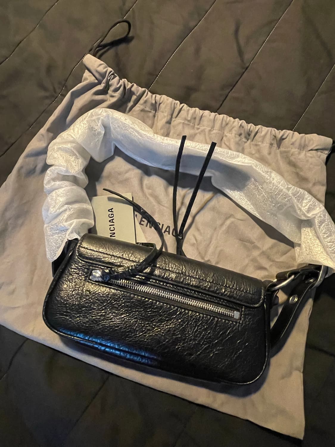 발렌시아가 르카골 슬링백 xs 블랙 상품이미지2