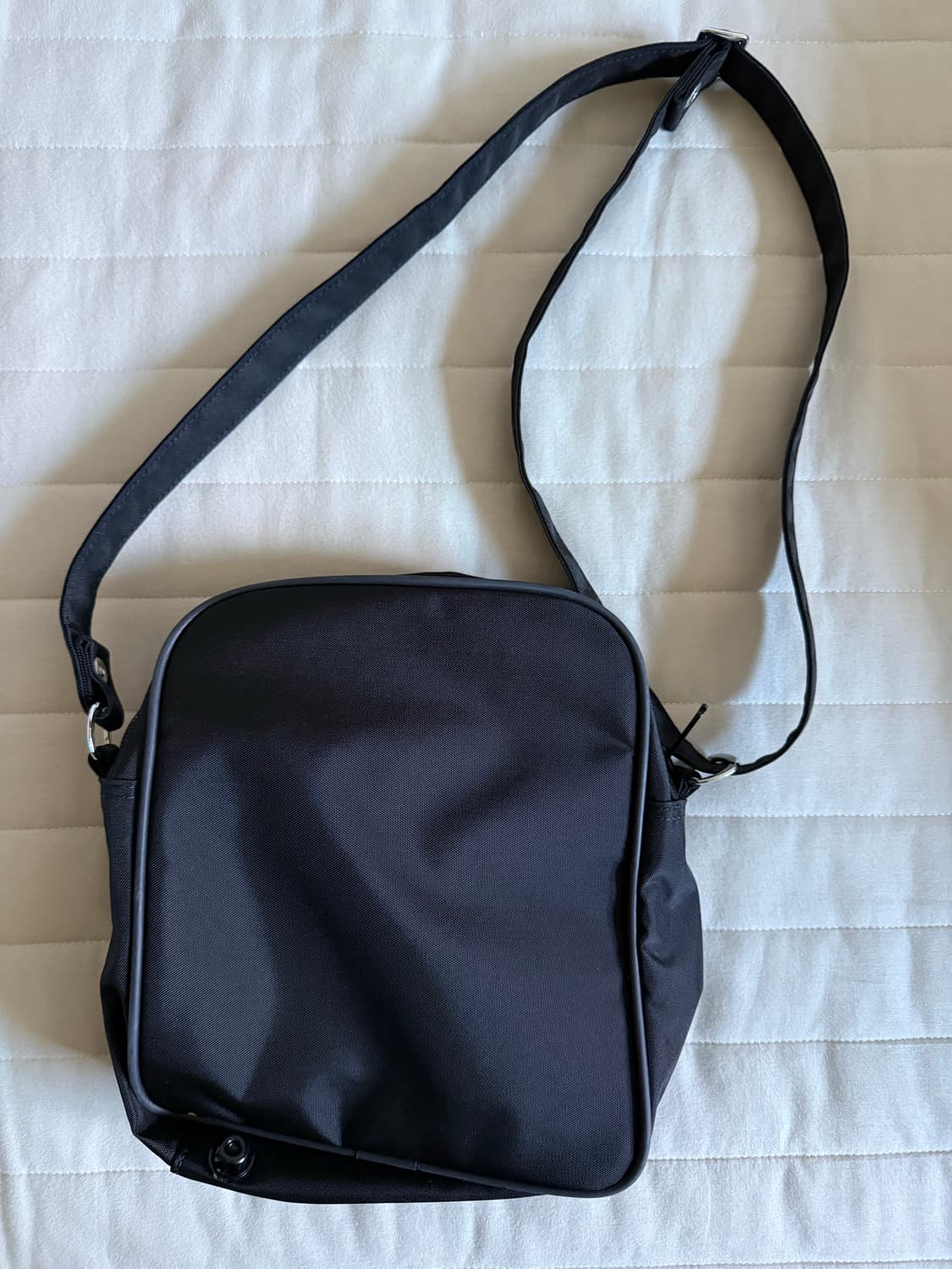 꼼데가르송 CDG 로고 남녀 공용 숄더백 크로스백 가방 상품이미지2