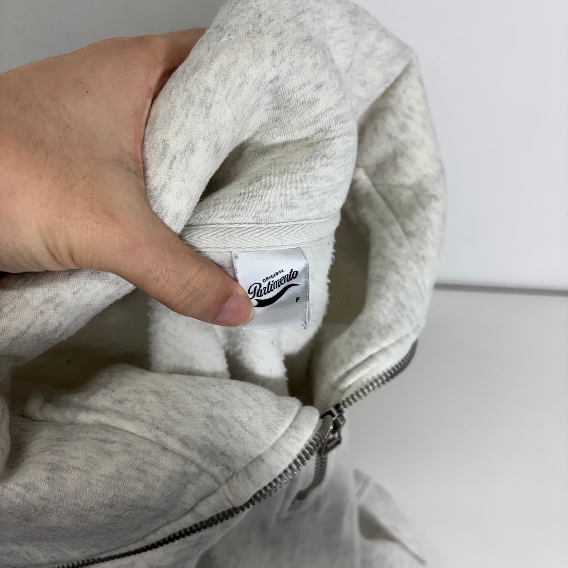 우먼FREE 파르티멘토 멜란지그레이 반집업 맨투맨 상품이미지4