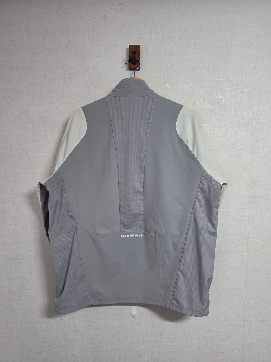 엄브로 나일론 반집업 아노락 100 상품이미지5