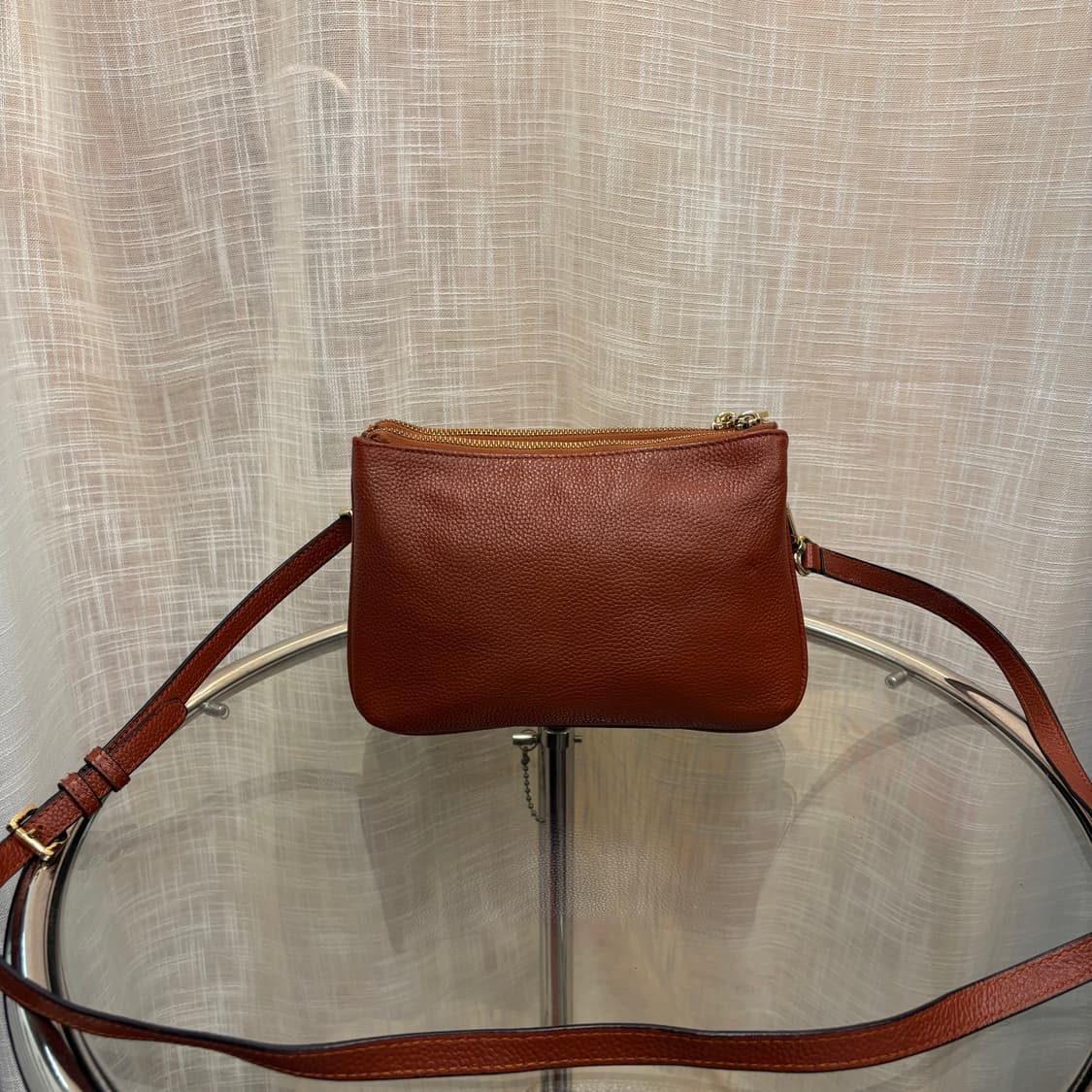 정품 마이클코어스 레더 크로스백     상품이미지5