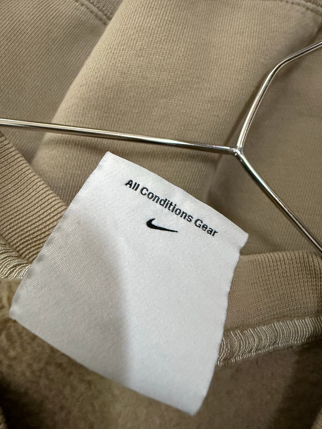 나이키 ACG 포켓 맨투맨 티셔츠 카키 상품이미지6