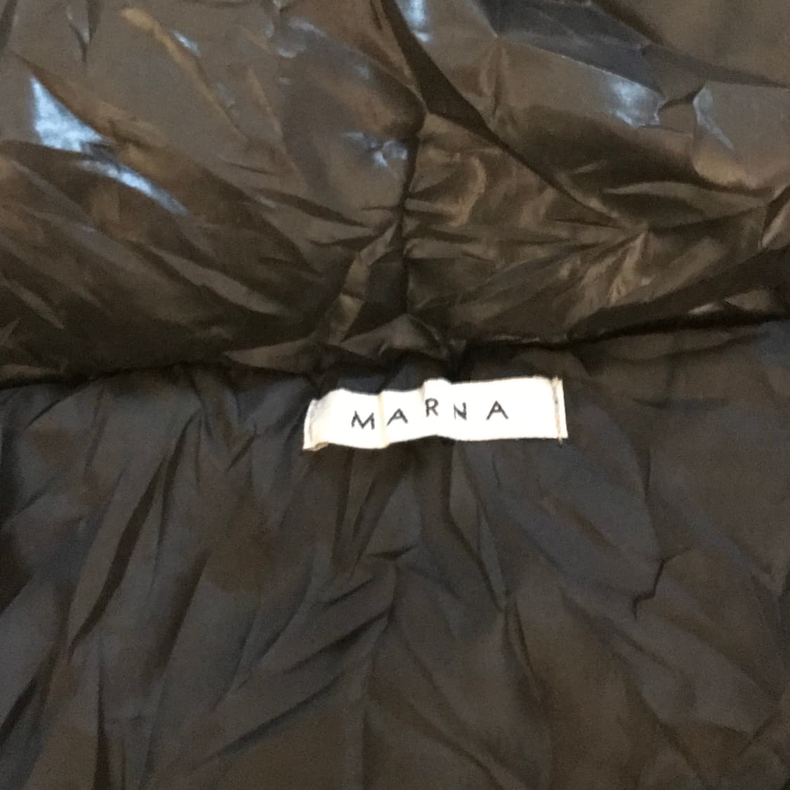 Marna 펑키 와펜 유광 퍼 후드 퀄팅 자켓 상품이미지7