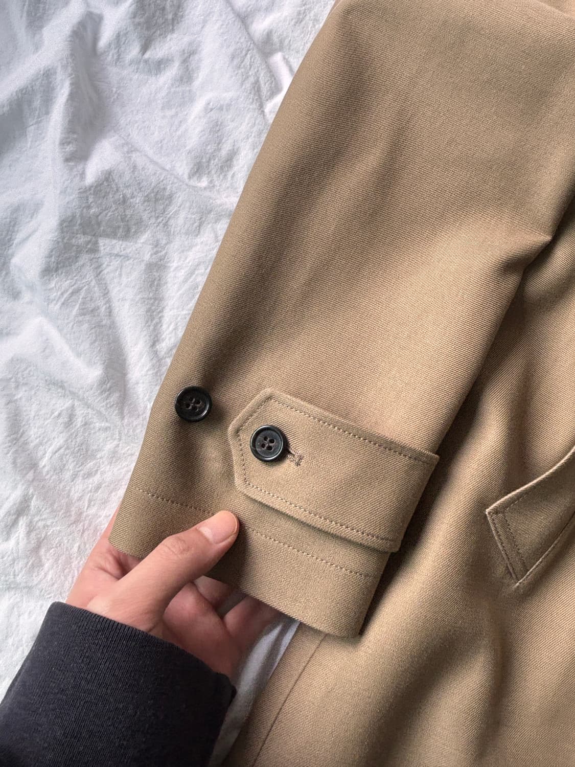 이탈리아 Beste 원단, 북유럽 감성의 완성 — ARKET 코트 상품이미지9