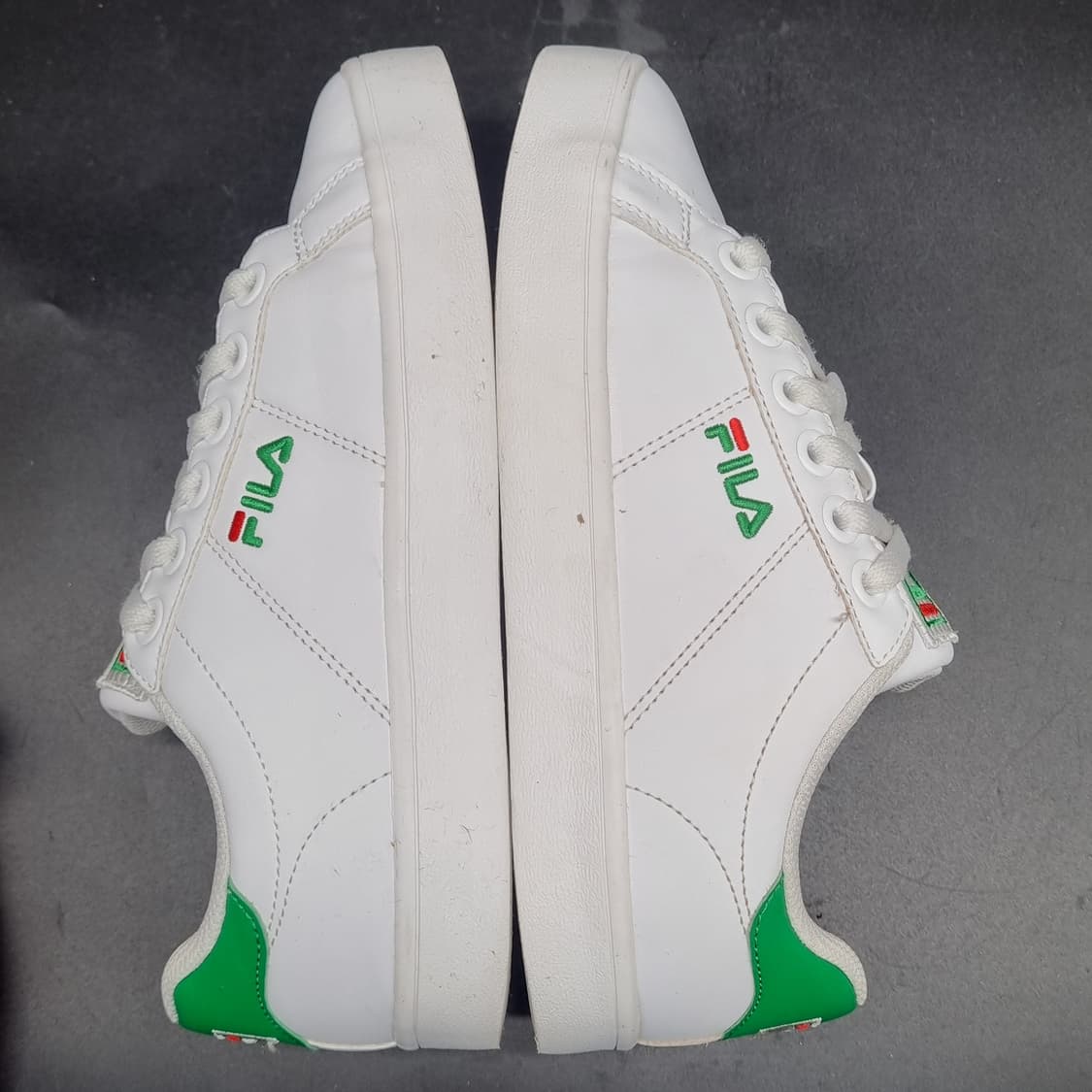 휠라 코트디럭스 여성스니커즈 240 상품이미지5