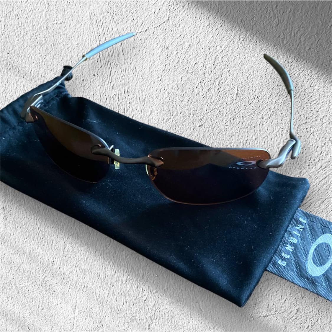 오클리 와이 8.1 브라운 선글라스 상품이미지1