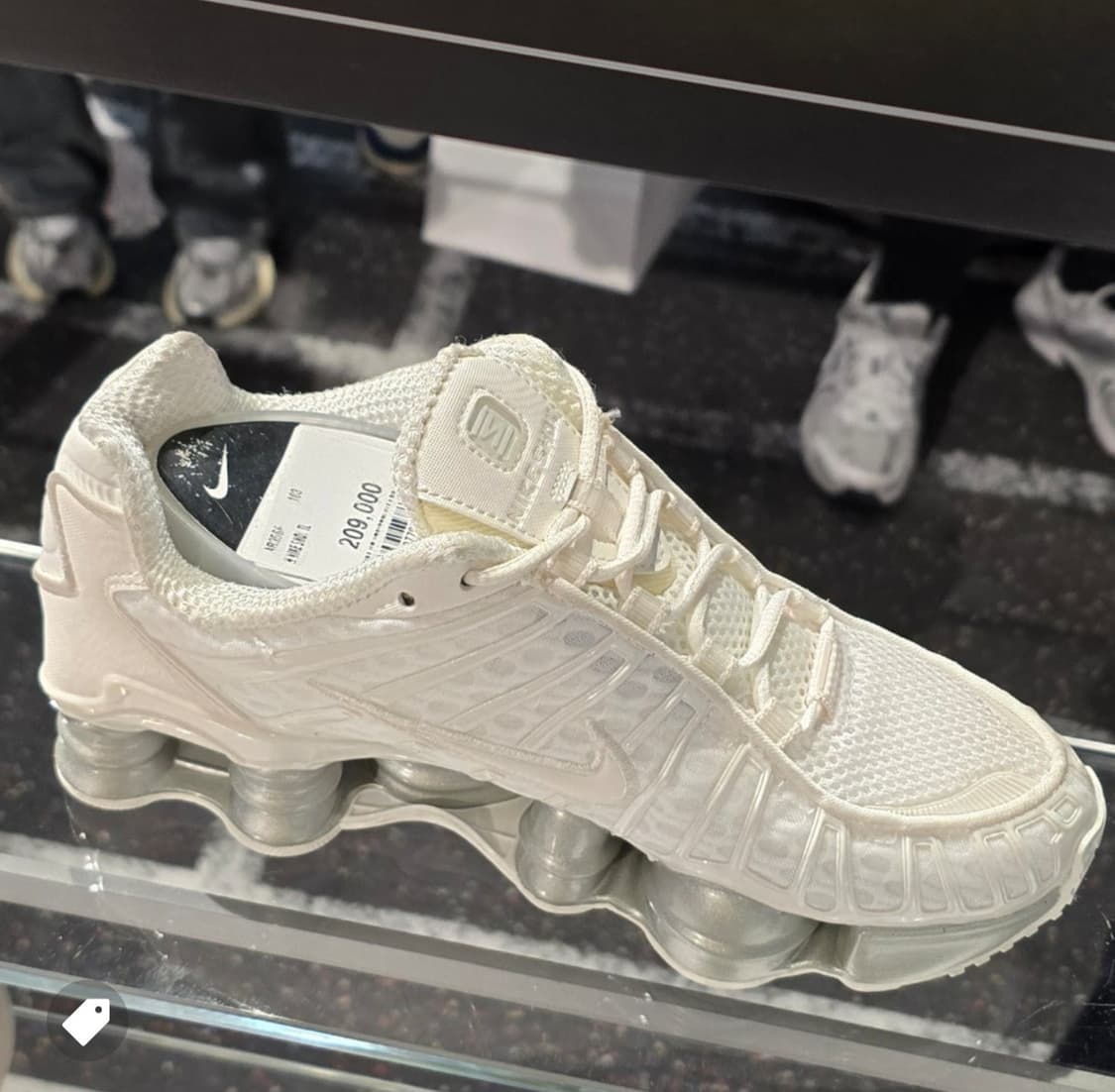 새상품)나이키샥스TL 235,240,245 판매합니다. 상품이미지7