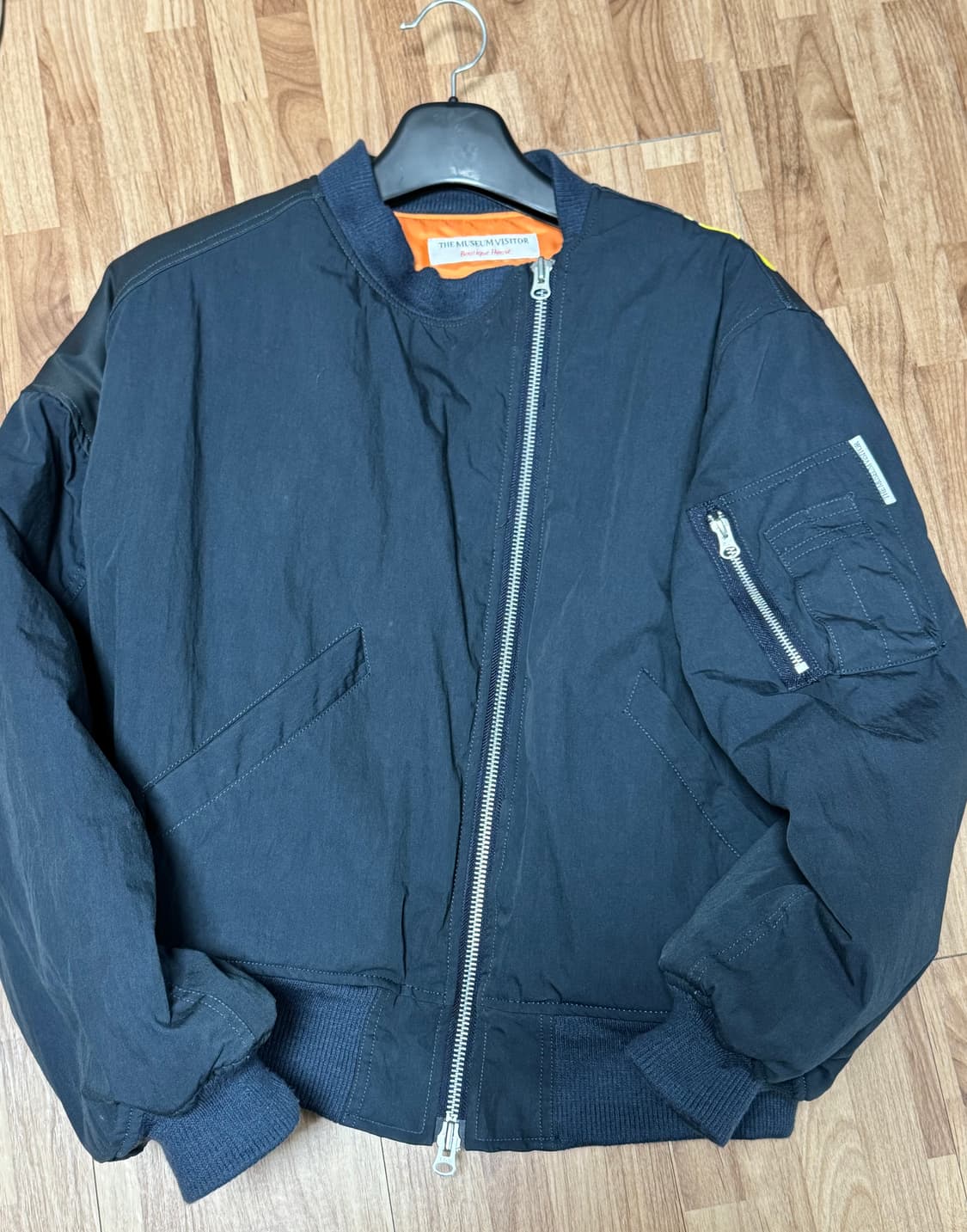 더뮤지엄비지터 플라워 쿤스트 프린티드 MA-1 L사이즈 상품이미지2