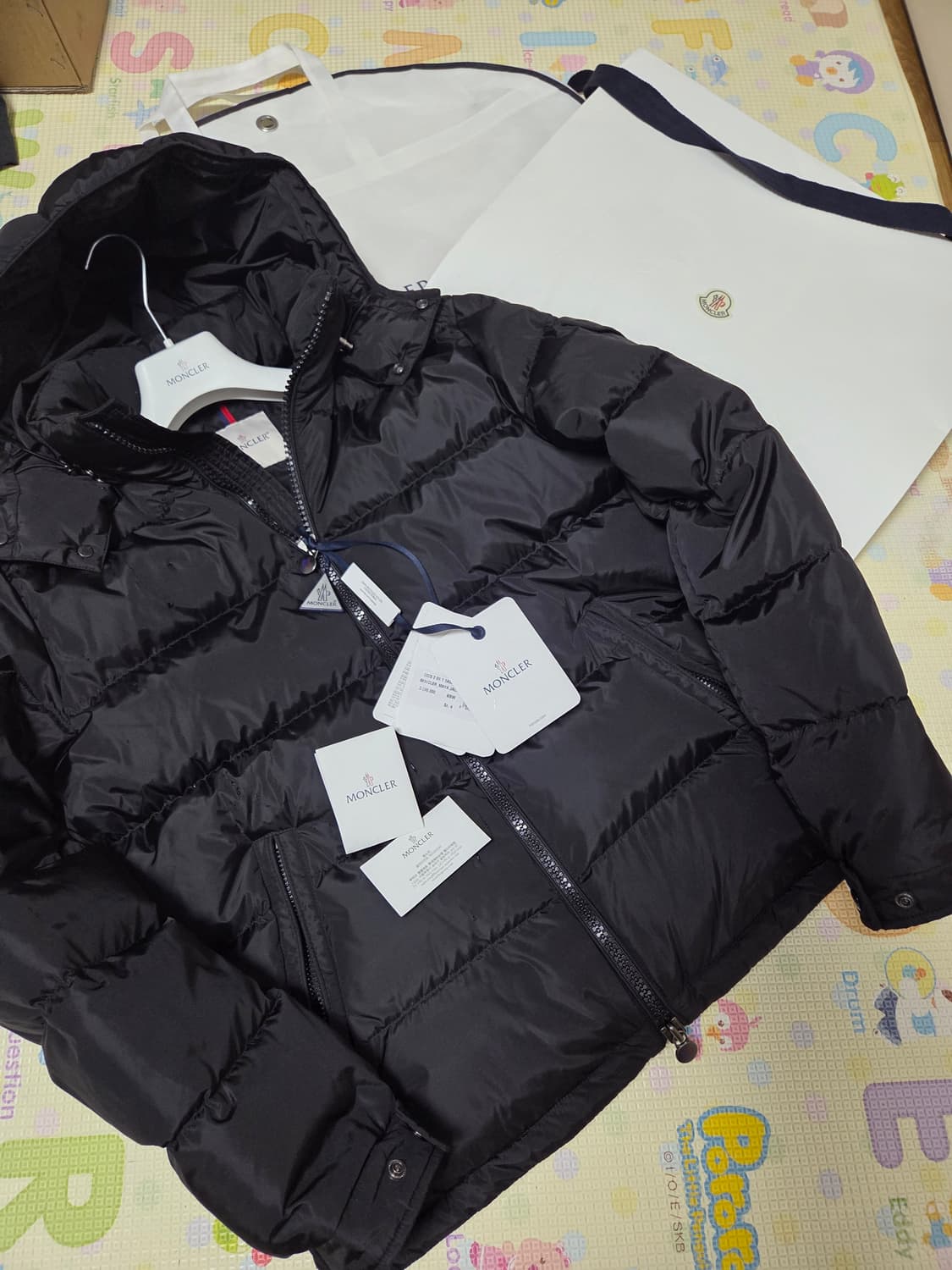 4 (백화점 새상품) 25fw 몽클레어 마야 후드 쇼트다운 상품이미지1