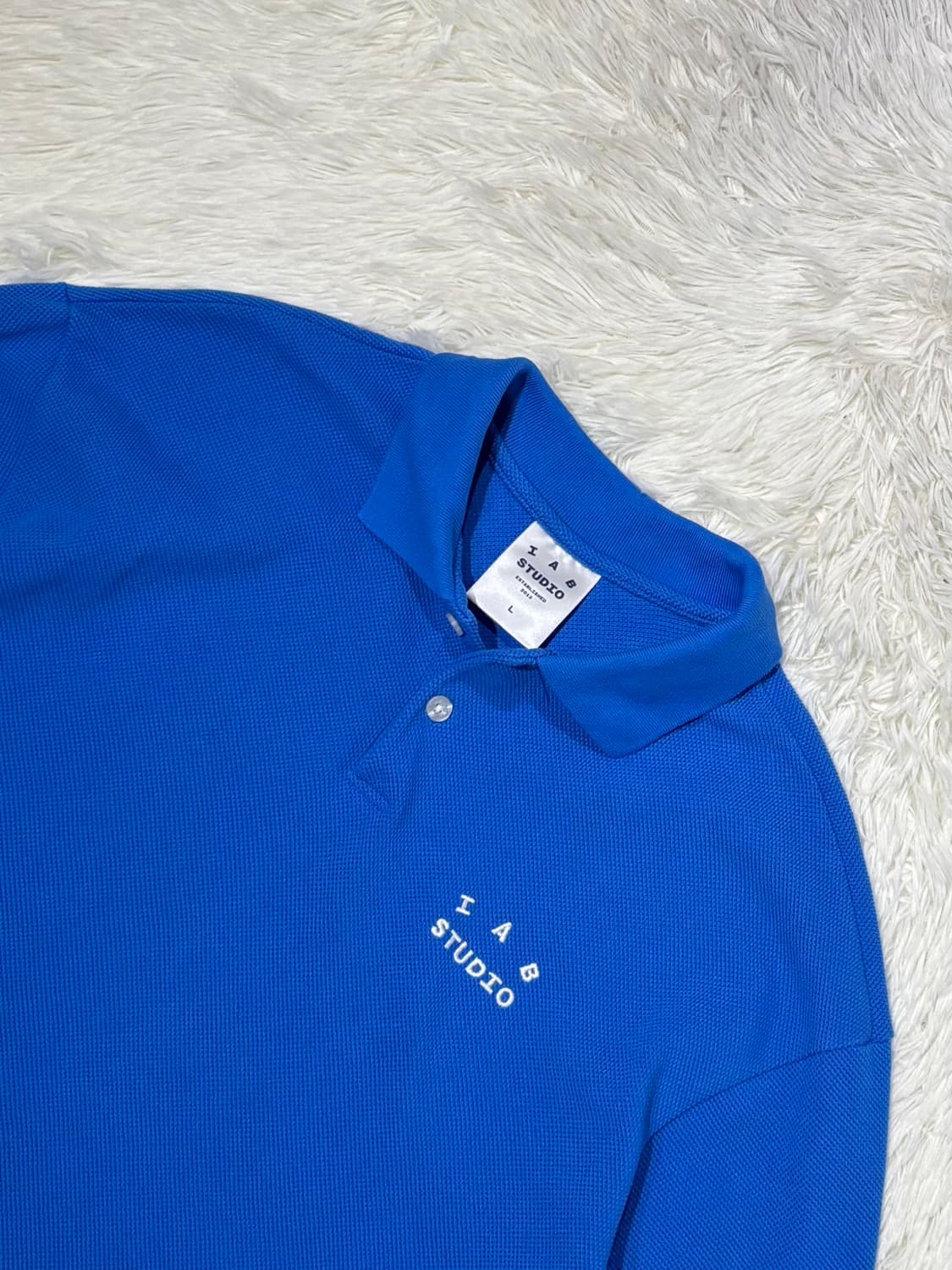 아이앱 크롭피케 블루 셔츠 상품이미지4