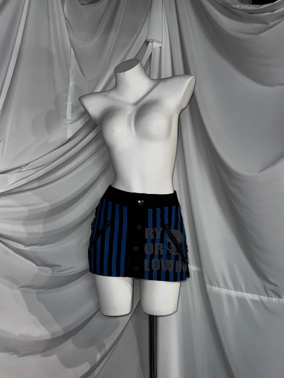 캐캐체 아무사복깔 키치펑크 블루 스트라이프 코디세트  상품이미지2