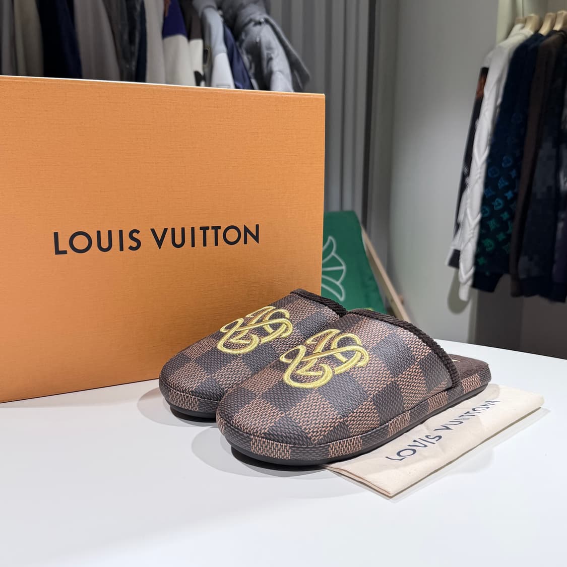 (S/8) / 루이비통 LV 팔라스 슬리퍼 에벤 상품이미지1