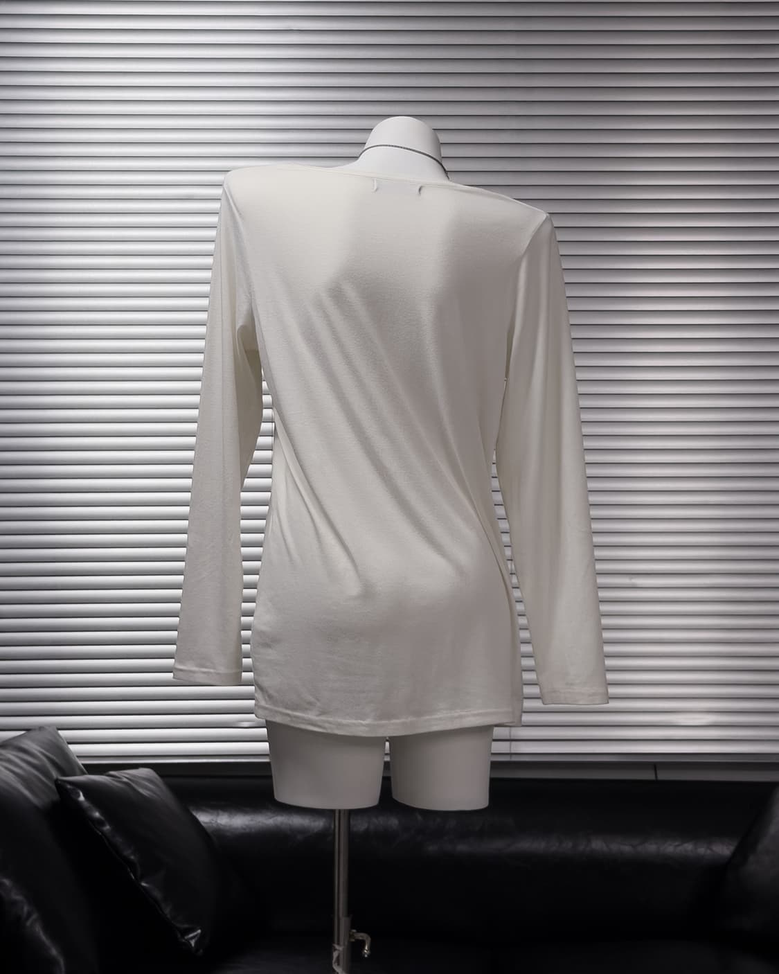 {UNKNOWN} Star Studded Long Sleeve 상품이미지3