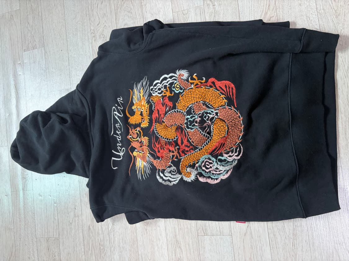 빈티지 용 후드티 상품이미지1