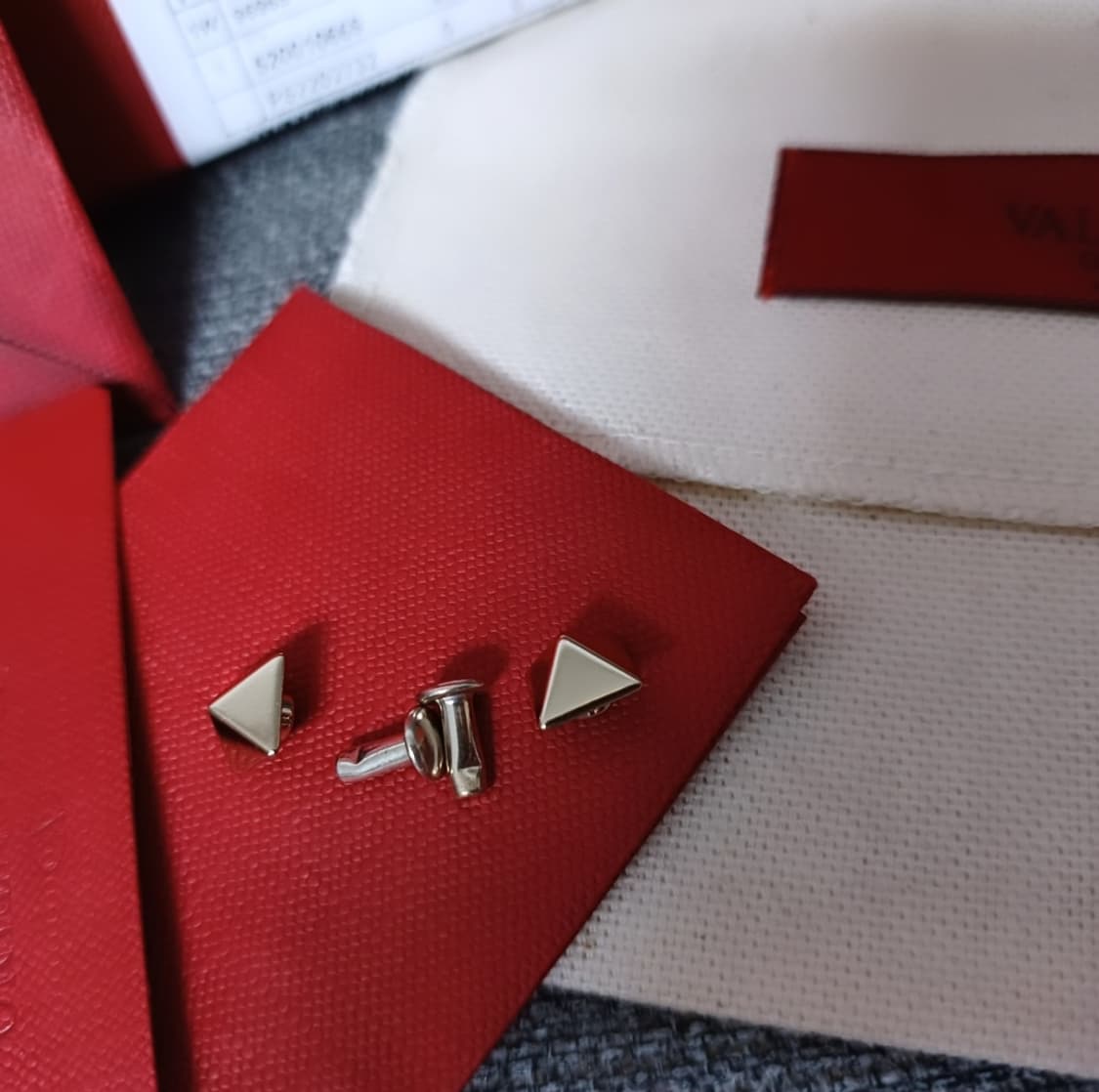 발렌티노 스몰사이즈 락스터드 지갑 상품이미지7