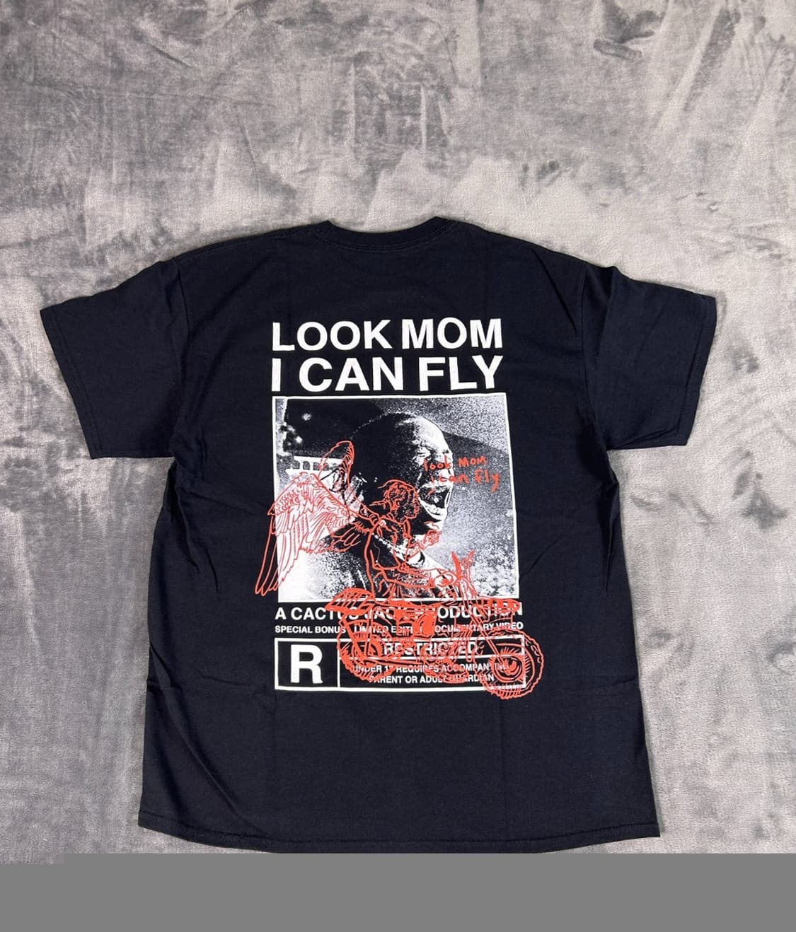 Travis Scott Look Mom I Can Fly Tee
스캇 상품이미지1