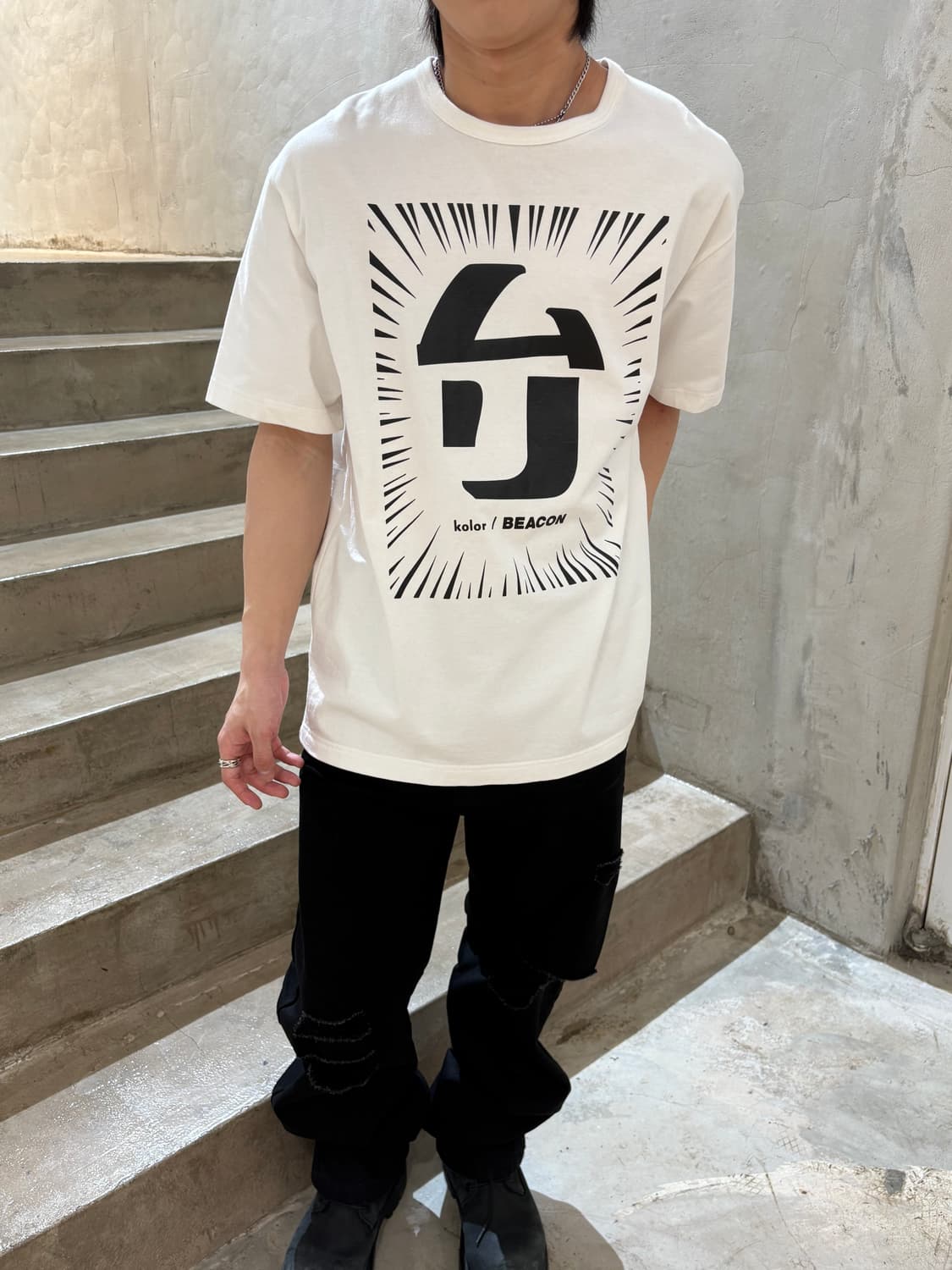 컬러 비콘 타이포그래피 그래픽 반팔 티셔츠 상품이미지1