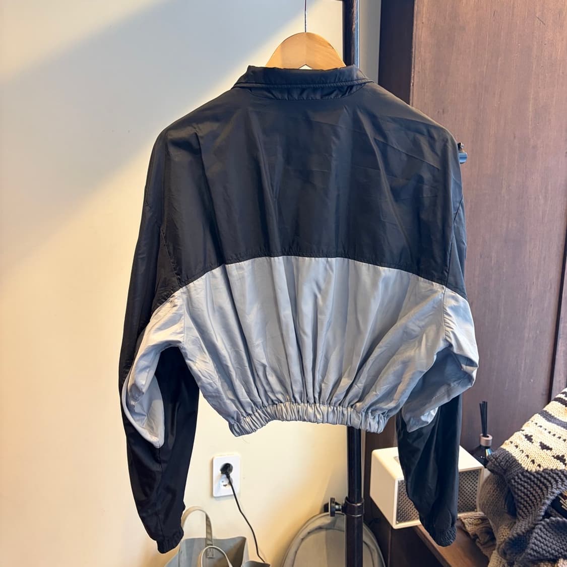 15621 - 나이키 크롭 바람막이 자켓 상품이미지4