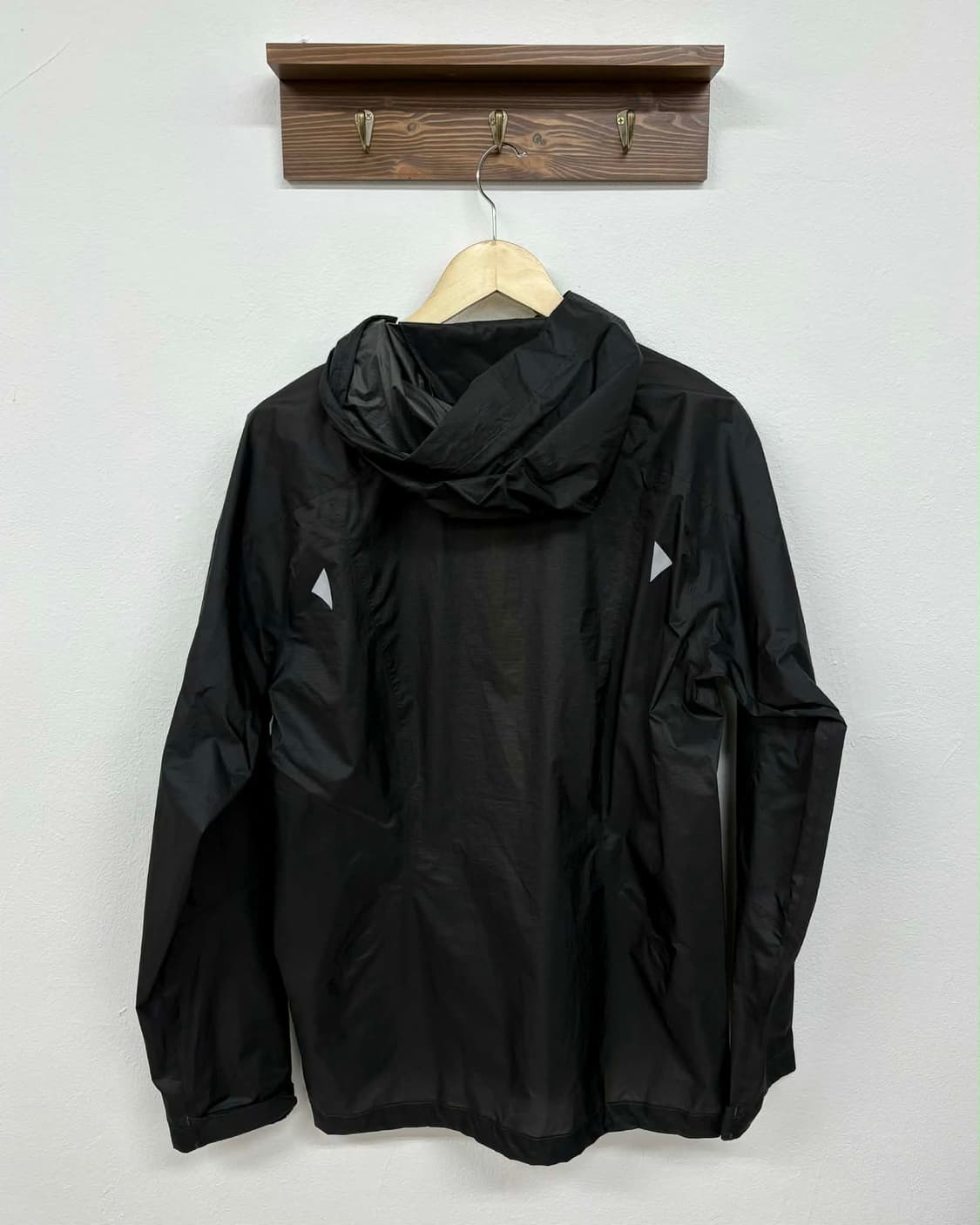 [L] 마운틴하드웨어 블랙 윈드브레이커 자켓 상품이미지3