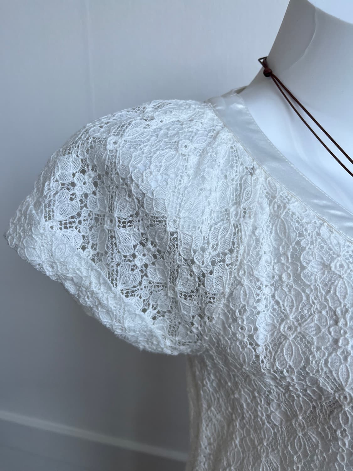 레이스 새틴 포켓 라글란 탑 상품이미지3