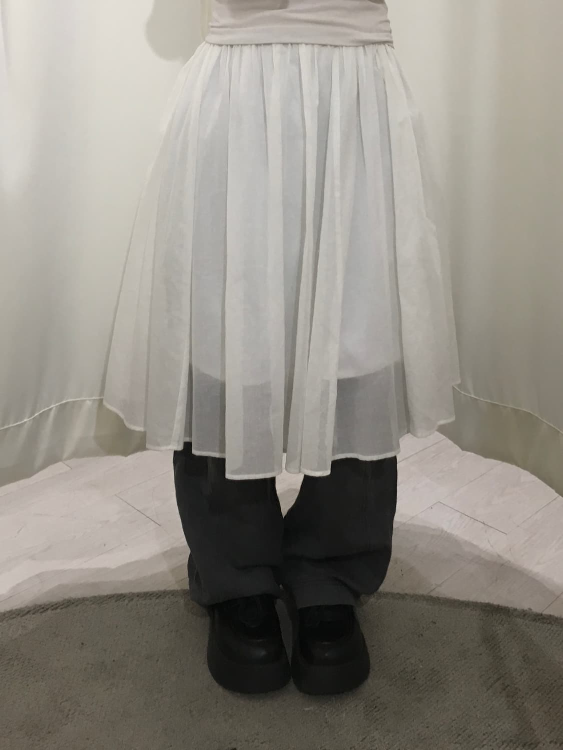 White midi skirt 상품이미지1
