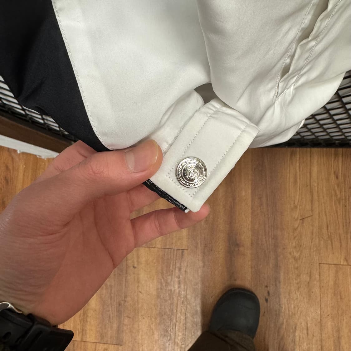 90s 알프레도 베르사체 바람막이 후면 메두사 로고 포인트 화이트 상품이미지9