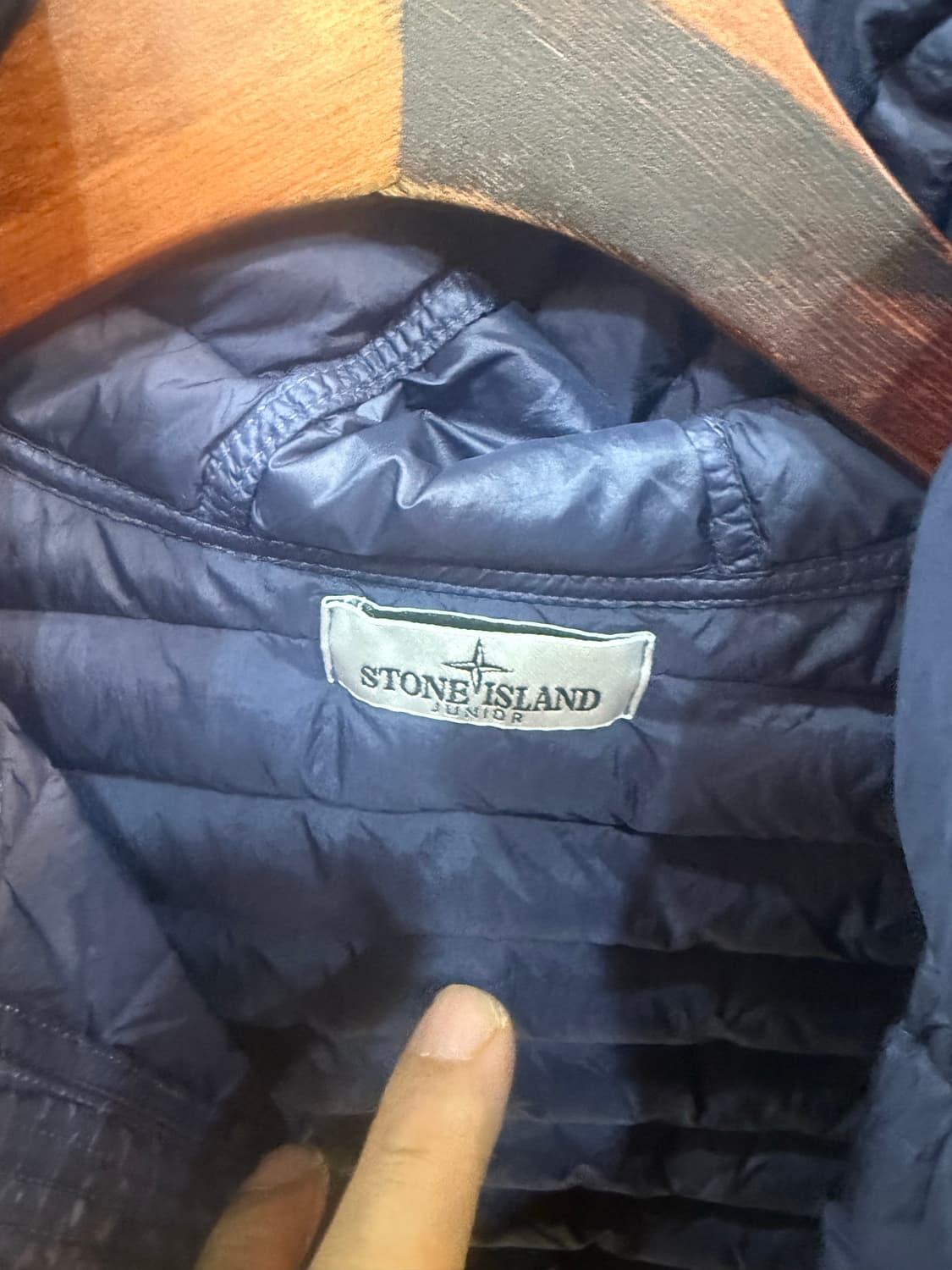 8y/22fw 정품 스톤아일랜드 경량패딩 팝니다 상품이미지3