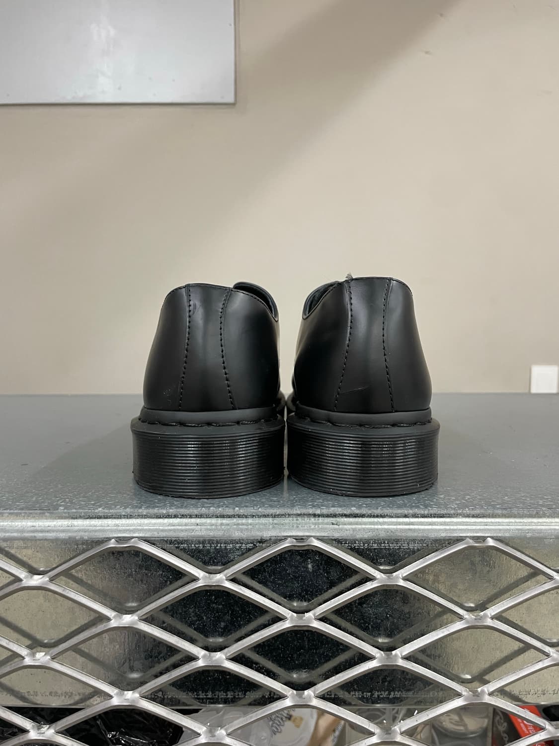 닥터마틴 모노 블랙 14345 UK9 상품이미지3