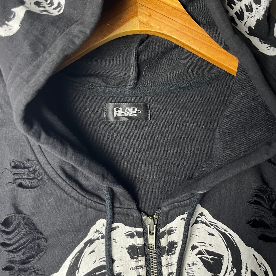 [GLAD NEWS] 글래드뉴스 스켈레턴 슬리브리스 후드집업 상품이미지5