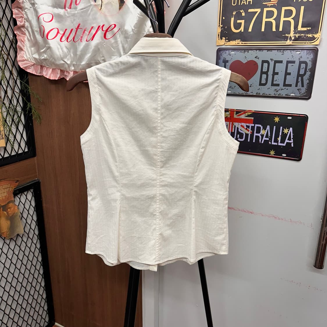 Ivory Metallic Stripe Sleeveless Shirt  상품이미지3