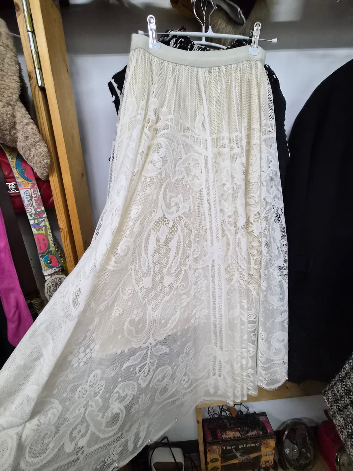 수입 레터링 태슬 니트 집업 베스트아우터. 레이스 샤스커트 상품이미지9