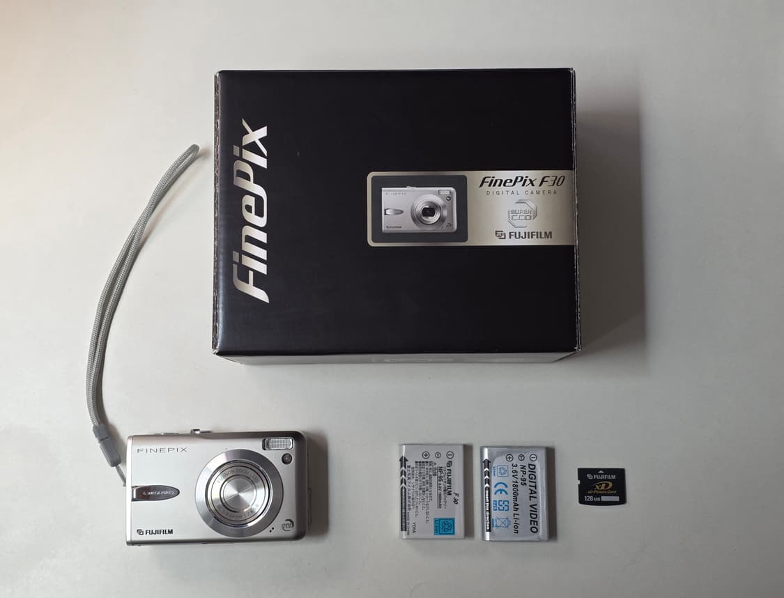 [미품 풀박스] 후지필름 파인픽스 F30 상품이미지1