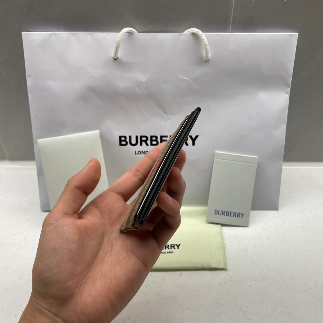 [정품/새상품] 버버리 샌든 카드지갑 상품이미지4