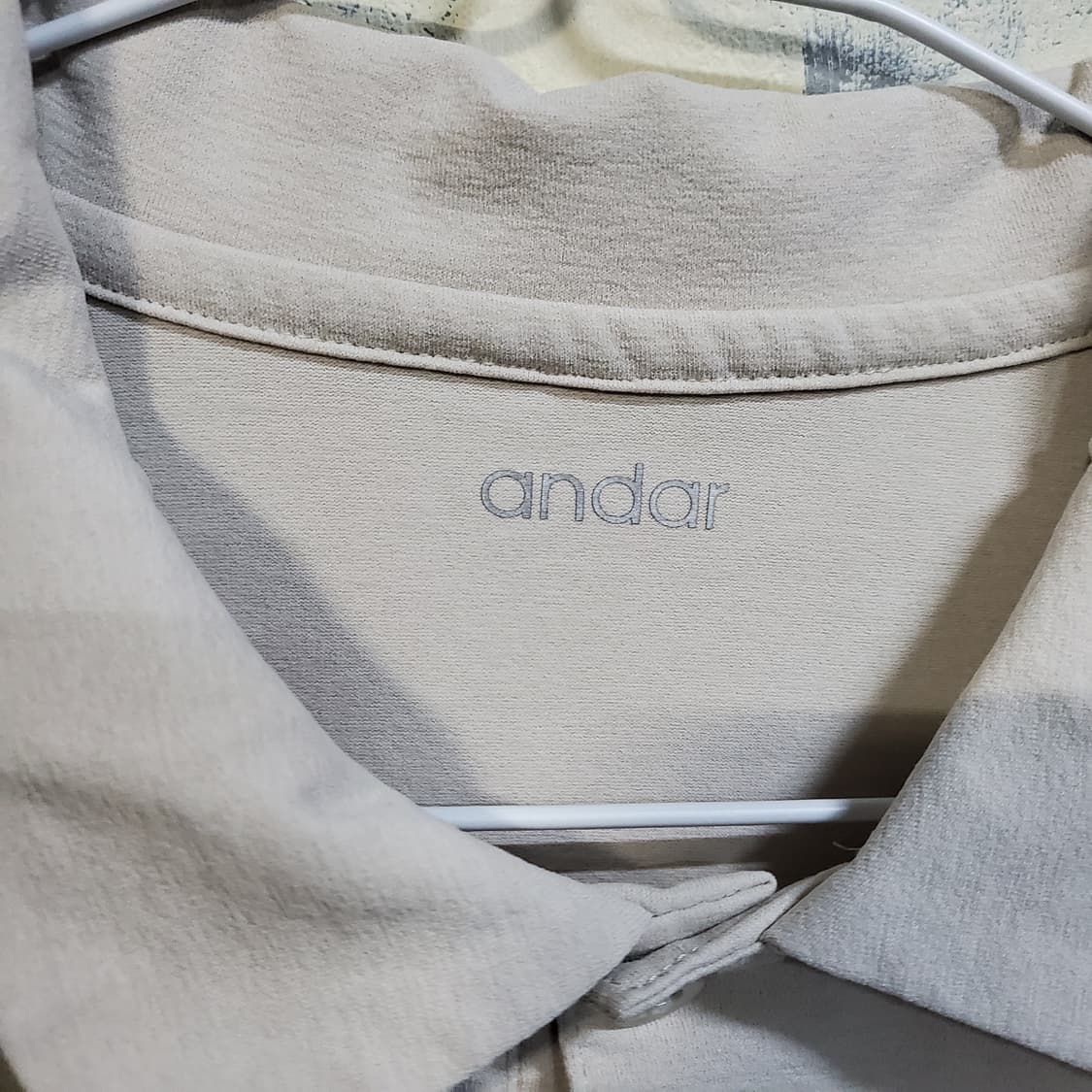 안다르 긴팔 폴로티셔츠 라이트베이지  상품이미지3