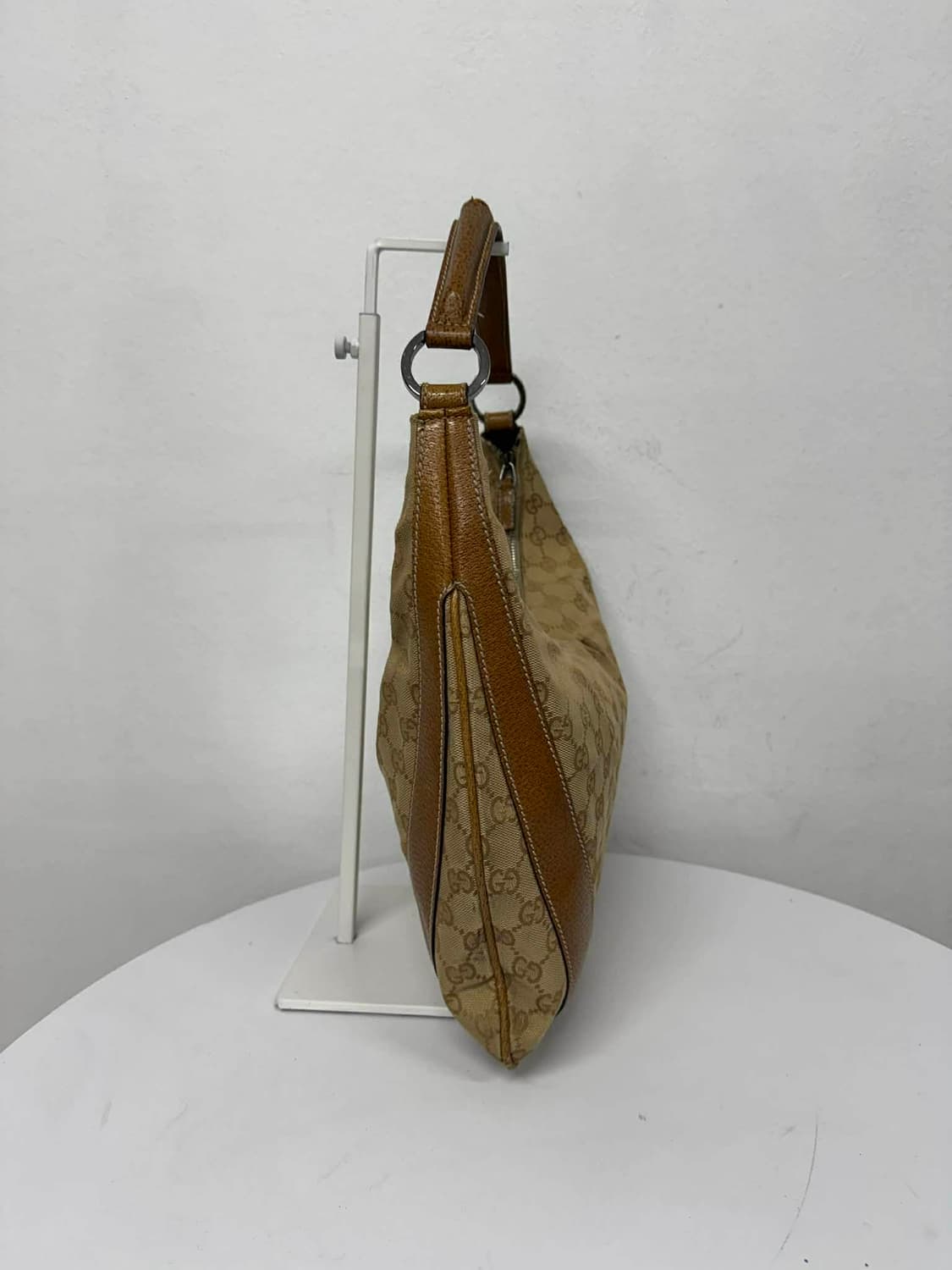 구찌 GG 캔버스 반달 호보 숄더백 토트백 상품이미지2