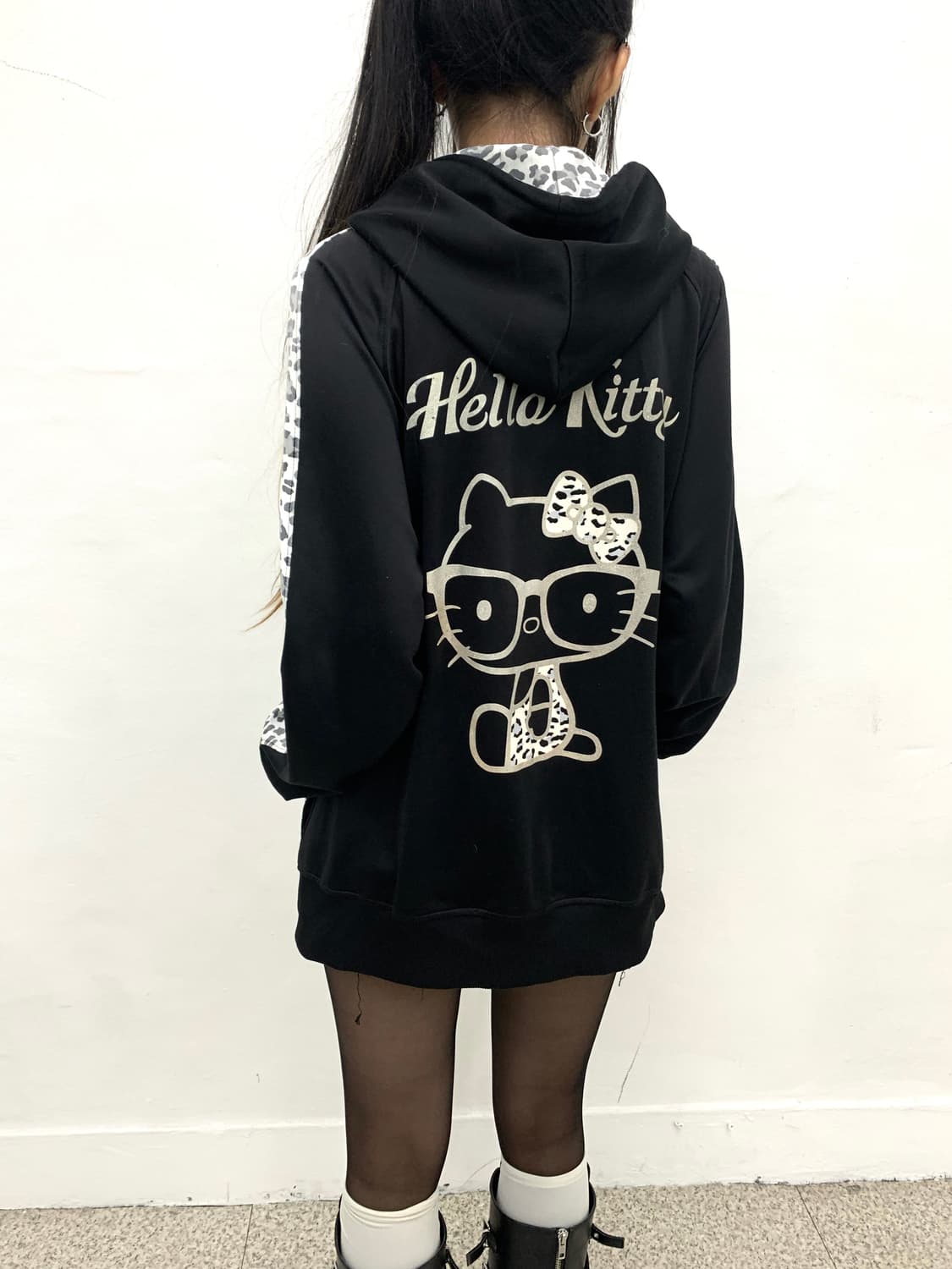 Hello kitty leopard gal jersey top  상품이미지2