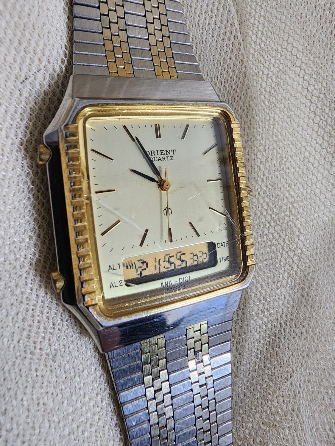 빈티지 오리엔트 아나디지 쿼츠 시계 상품이미지9