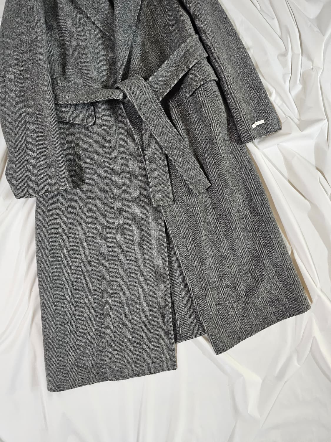 모어댄예스터데이 클래식 헤링본 핸드메이드 롱코트 상품이미지4