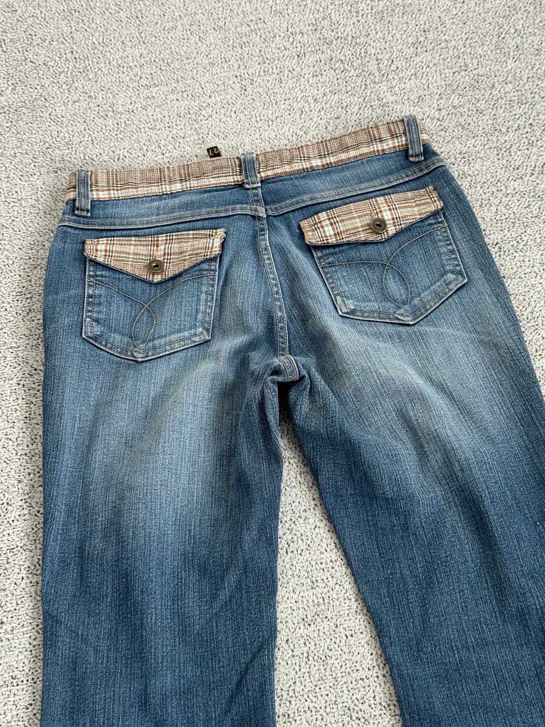 로우라이즈 체크 부츠컷 데님 팬츠 상품이미지9